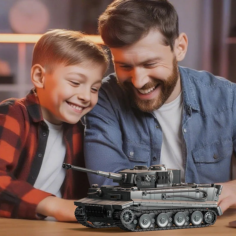 WW2 Military 1/28 Scale Franz Staudegger Tiger Heavy Tank Building Blocks Set War World 2 Tiger Tanks Model Toys For Boys Gifts