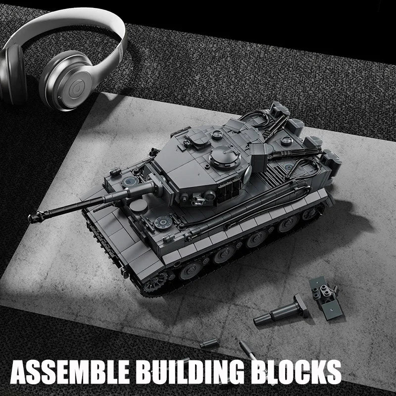WW2 Military 1/28 Scale Franz Staudegger Tiger Heavy Tank Building Blocks Set War World 2 Tiger Tanks Model Toys For Boys Gifts