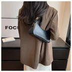 Small Cute Underarm Shoulder Bags for Women 2024 Trend Design Leather Handbags and Purses Y2K Silver Red Hand Bag Women Bag