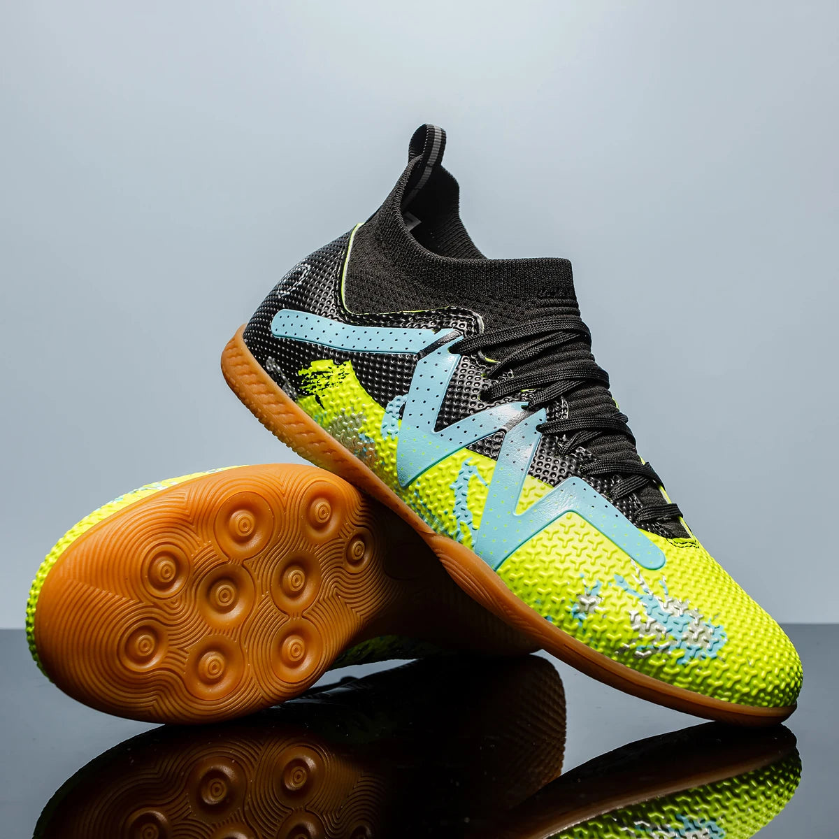 New Men Football Shoes Society Cleats Professional Soccer Shoes Indoor Fast Football Field Boots Sneaker Boy Original Training