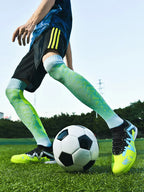 New Men Football Shoes Society Cleats Professional Soccer Shoes Indoor Fast Football Field Boots Sneaker Boy Original Training