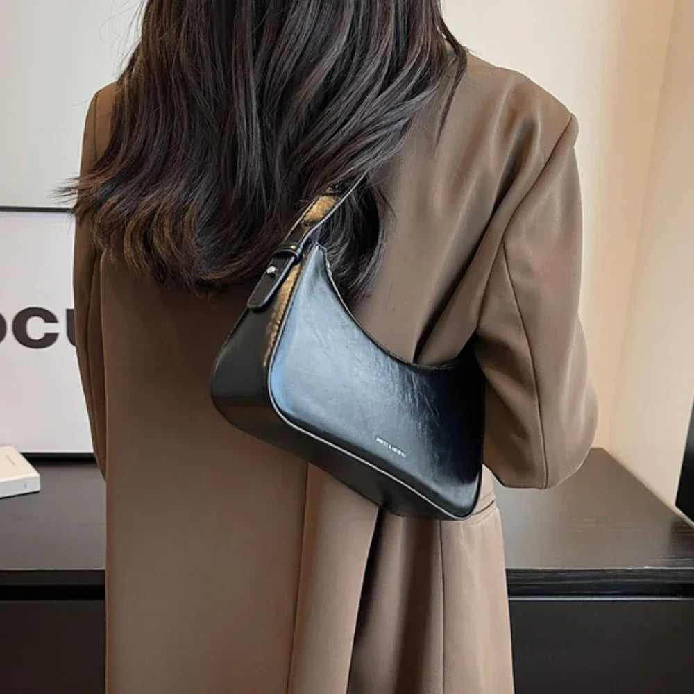 Small Cute Underarm Shoulder Bags for Women 2024 Trend Design Leather Handbags and Purses Y2K Silver Red Hand Bag Women Bag