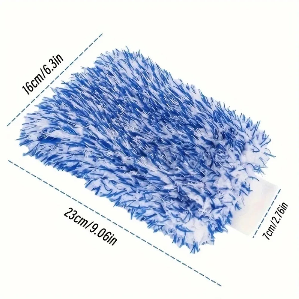 A wet & dry car wash mitt that effectively cleans your car in both wet and dry conditions.